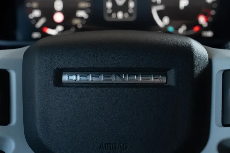 Land Rover Defender din 2023 cu 40.798 km - oferta LAN191345 - foto 29