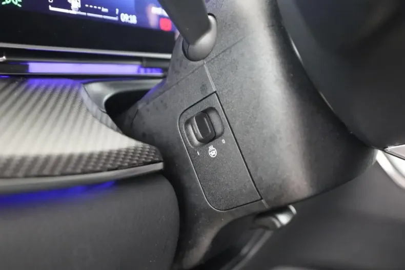 Mercedes-Benz V 300 (Clasa V) din 2025 cu 10.600 km - oferta MER191353 - foto 18