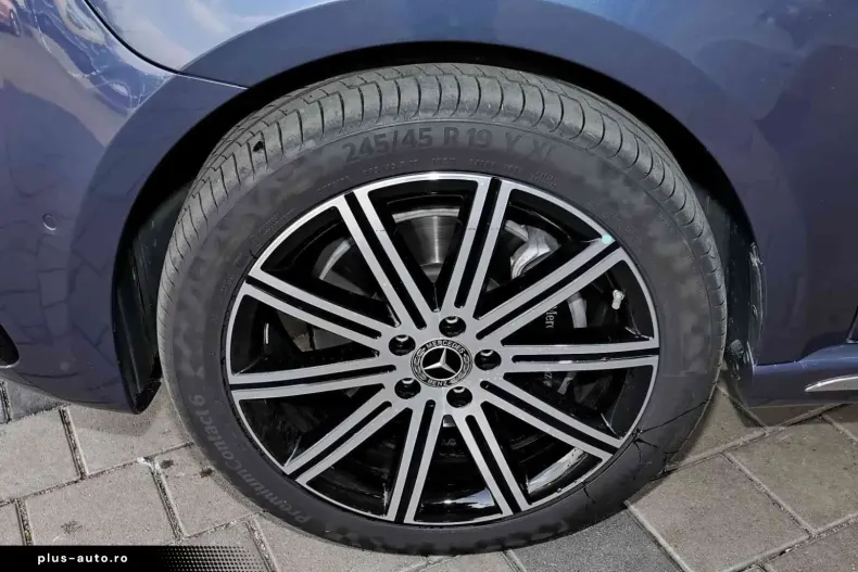 Mercedes-Benz V 300 (Clasa V) din 2024 cu 26.000 km - oferta MER191354 - foto 3