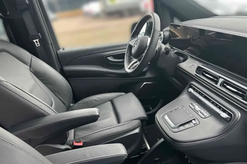 Mercedes-Benz V 300 (Clasa V) din 2024 cu 10.150 km - oferta MER191355 - foto 9