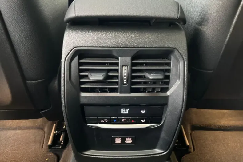 BMW 330 (Seria 3) din 2024 cu 14.800 km - oferta BMW191356 - foto 12