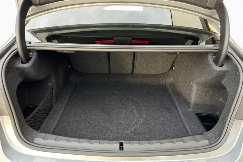 BMW 330 (Seria 3) din 2024 cu 14.800 km - oferta BMW191356 - foto 13