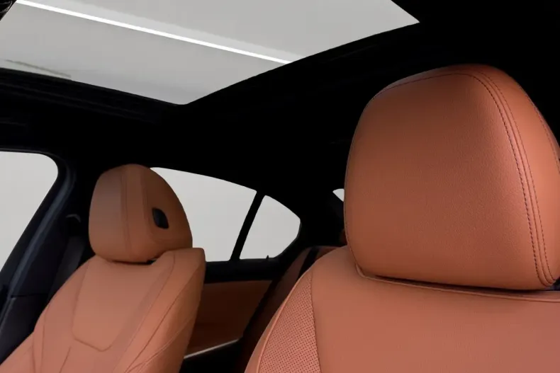 BMW 330 (Seria 3) din 2024 cu 24.550 km - oferta BMW191359 - foto 15