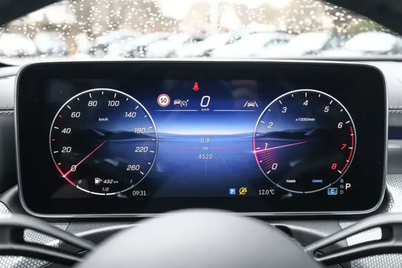 Mercedes-Benz CLE 200 (Clasa CLE) din 2023 cu 4.519 km - oferta MER191361 - foto 13