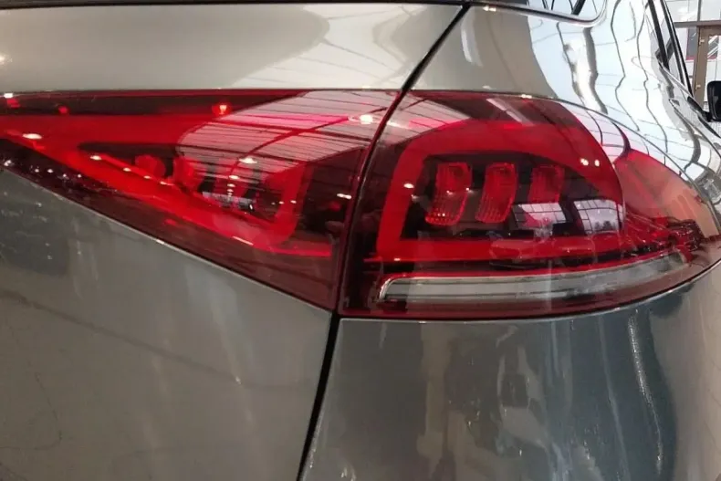 Mercedes-Benz GLE 400 (Clasa GLE) din 2022 cu 74.402 km - oferta MER191365 - foto 13