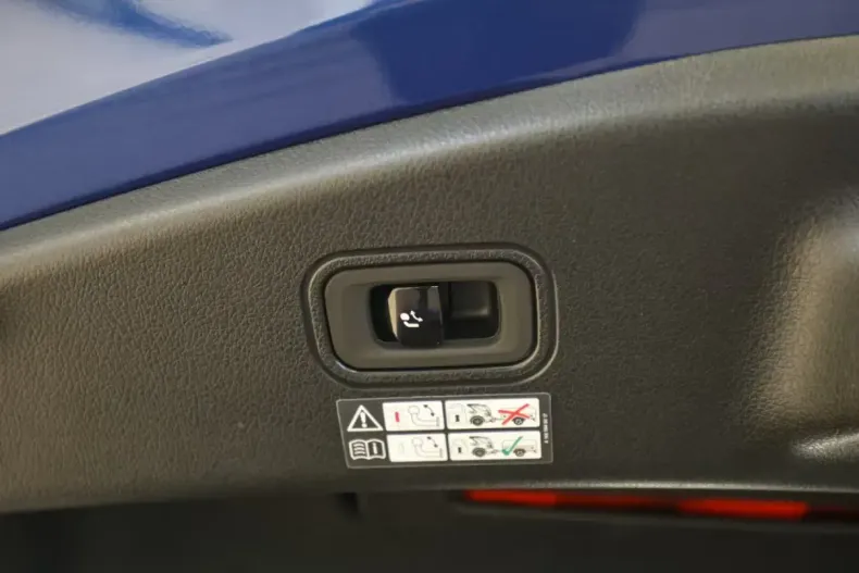 Mercedes-Benz CLE 300 (Clasa CLE) din 2025 cu 14.700 km - oferta MER191371 - foto 23