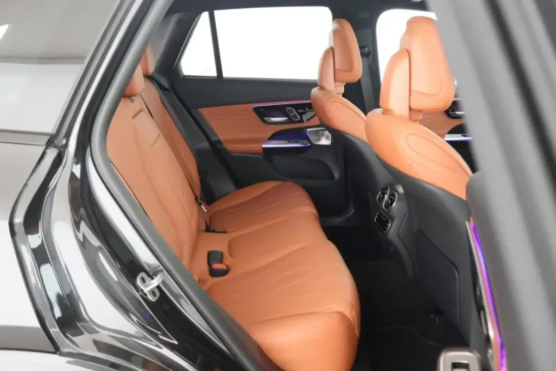 Mercedes-Benz GLC 300 (Clasa GLC) din 2024 cu 19.800 km - oferta MER191372 - foto 14