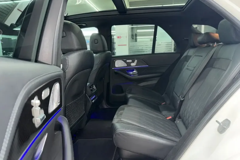 Mercedes-Benz GLE 63 AMG (Clasa GLE) din 2021 cu 46.930 km - oferta MER191378 - foto 24