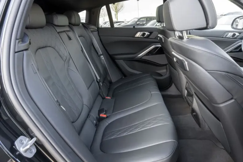 BMW X6 (Seria X) din 2025 cu 5.996 km - oferta BMW191386 - foto 4