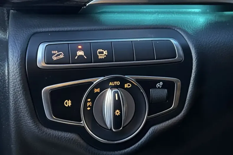 Mercedes-Benz V 300 (Clasa V) din 2024 cu 83.932 km - oferta MER191394 - foto 9