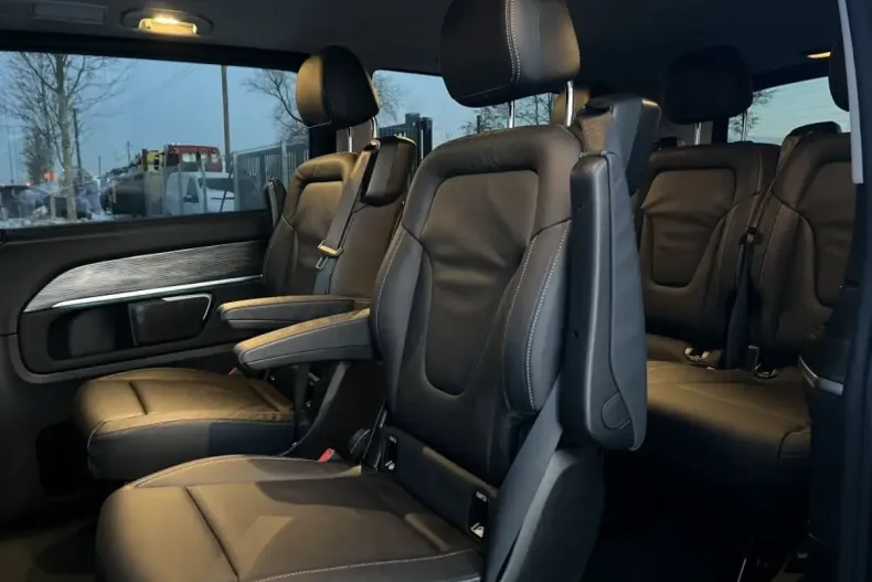 Mercedes-Benz V 300 (Clasa V) din 2024 cu 83.932 km - oferta MER191394 - foto 17