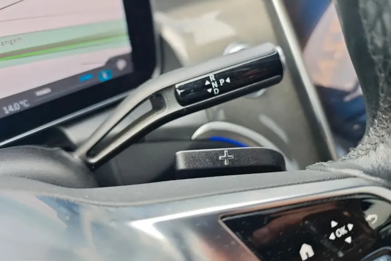 Mercedes-Benz GLC 200 (Clasa GLC) din 2022 cu 50.000 km - oferta MER191405 - foto 30