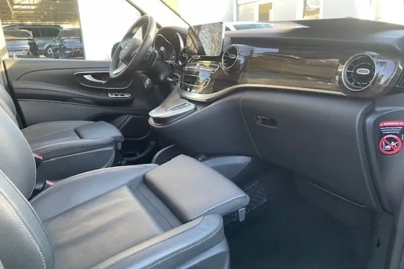 Mercedes-Benz V 300 (Clasa V) din 2023 cu 40.445 km - oferta MER191406 - foto 10
