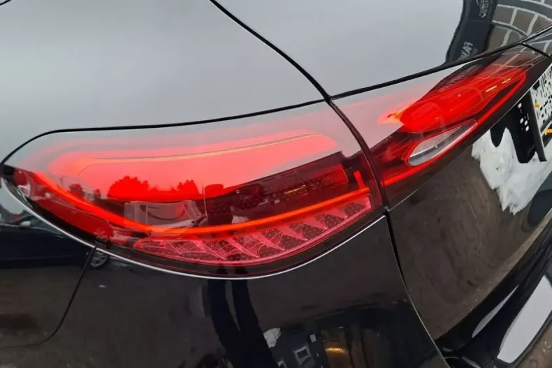 Mercedes-Benz GLC 200 (Clasa GLC) din 2022 cu 54.263 km - oferta MER191422 - foto 13