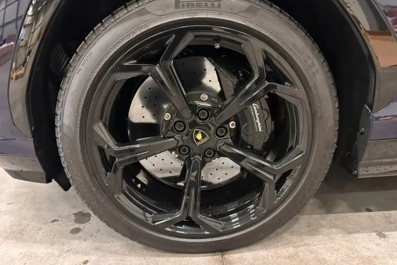 Lamborghini Urus din 2025 cu 15.160 km - oferta LAM191428 - foto 16