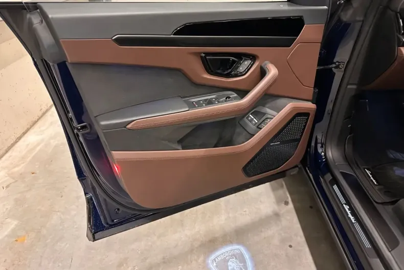 Lamborghini Urus din 2025 cu 15.160 km - oferta LAM191428 - foto 17