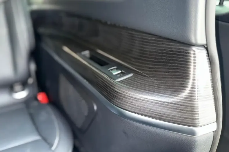 Mercedes-Benz V 220 (Clasa V) din 2024 cu 27.280 km - oferta MER191431 - foto 20