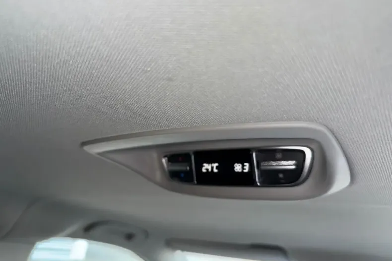 Mercedes-Benz V 220 (Clasa V) din 2024 cu 27.280 km - oferta MER191431 - foto 24