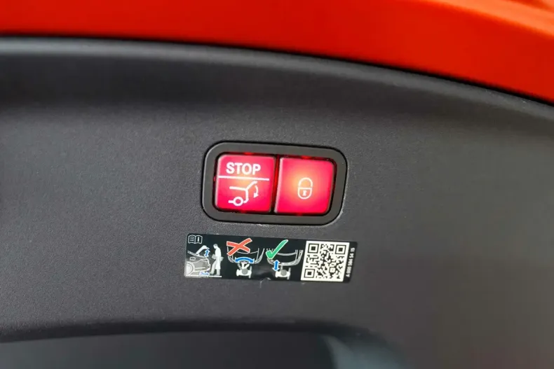 Mercedes-Benz AMG GT (Clasa GT) din 2023 cu 6.632 km - oferta MER191439 - foto 8