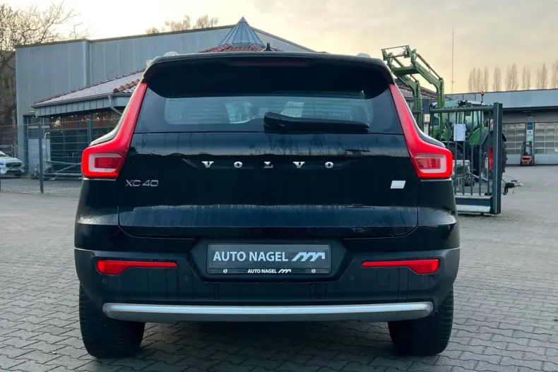 Volvo XC40 din 2022 cu 88.000 km - oferta VOL191454 - foto 4