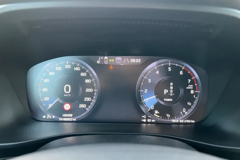 Volvo XC40 din 2022 cu 88.000 km - oferta VOL191454 - foto 13