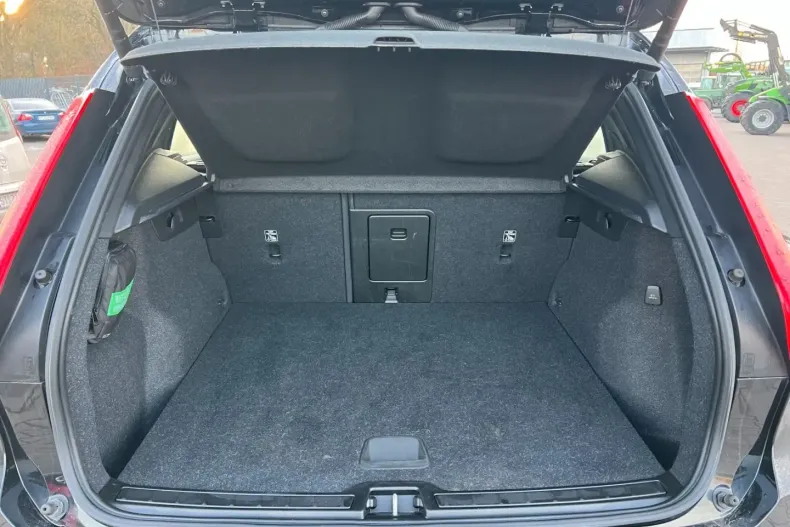 Volvo XC40 din 2022 cu 88.000 km - oferta VOL191454 - foto 20