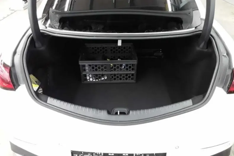 Mercedes-Benz CLE 450 (Clasa CLE) din 2024 cu 9.400 km - oferta MER191457 - foto 6