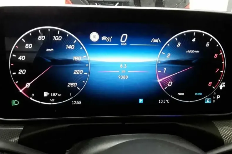 Mercedes-Benz CLE 450 (Clasa CLE) din 2024 cu 9.400 km - oferta MER191457 - foto 8