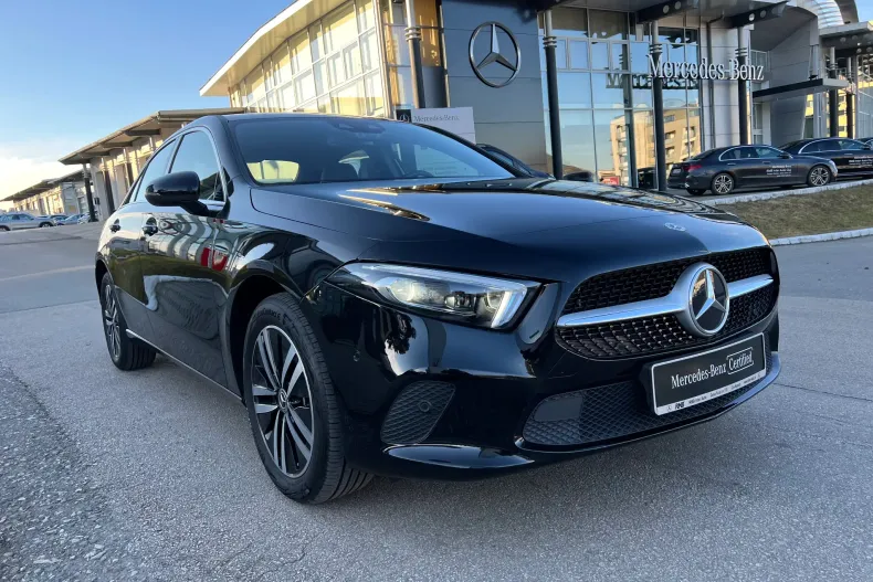Mercedes-Benz A 250 (Clasa A) din 2021 cu 59.890 km - oferta MER191486 - foto 12