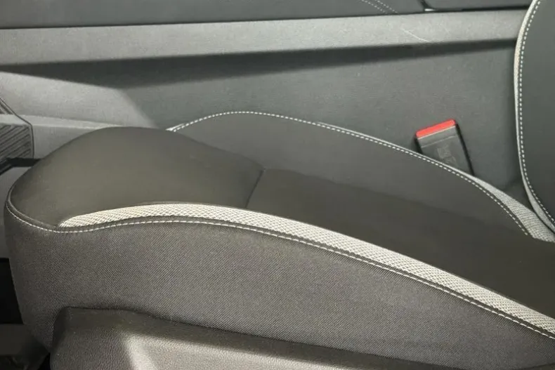 Dacia Bigster din 2025 cu 10.727 km - oferta DAC191706 - foto 14