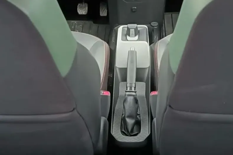 Dacia Spring din 2024 cu 10.597 km - oferta DAC191707 - foto 14