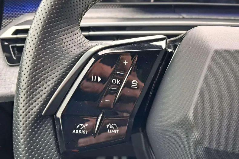 Peugeot 3008 din 2025 cu 9.355 km - oferta PEU191712 - foto 17