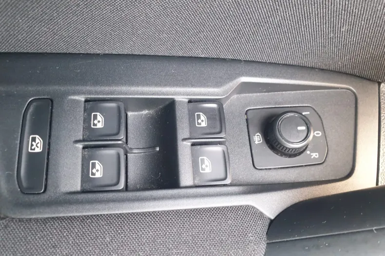 Volkswagen Tiguan din 2021 cu 89.991 km - oferta VOL191716 - foto 38