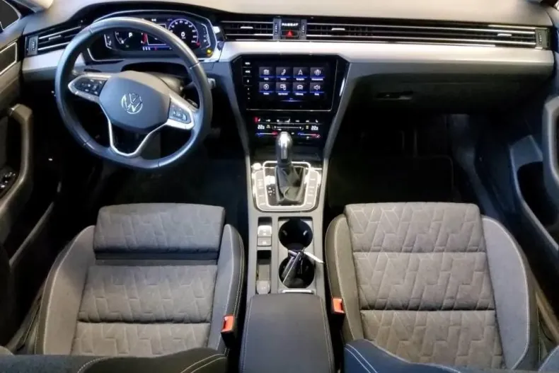 Volkswagen Passat din 2023 cu 84.800 km - oferta VOL191718 - foto 6