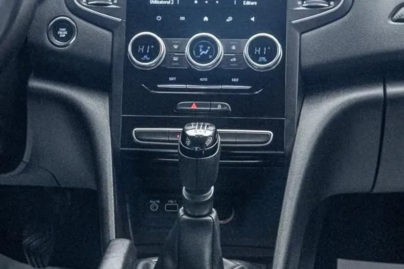 Renault Megane din 2023 cu 140.700 km - oferta REN191720 - foto 4