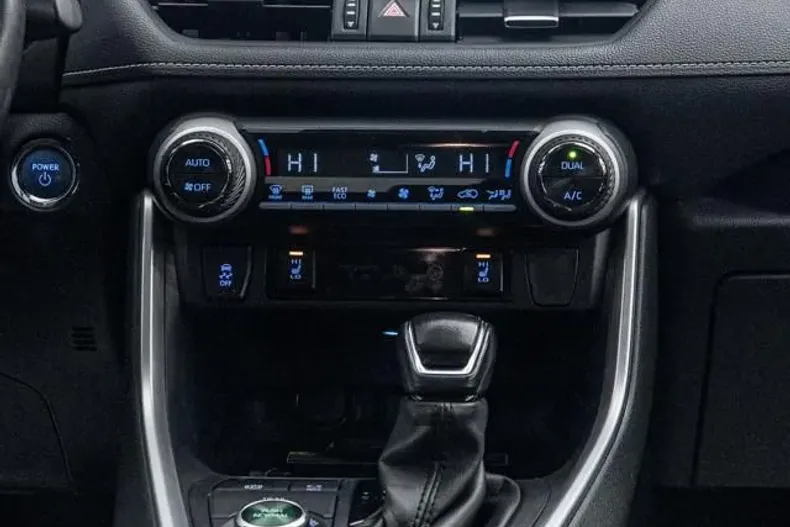 Toyota RAV4 din 2022 cu 139.600 km - oferta TOY191722 - foto 4