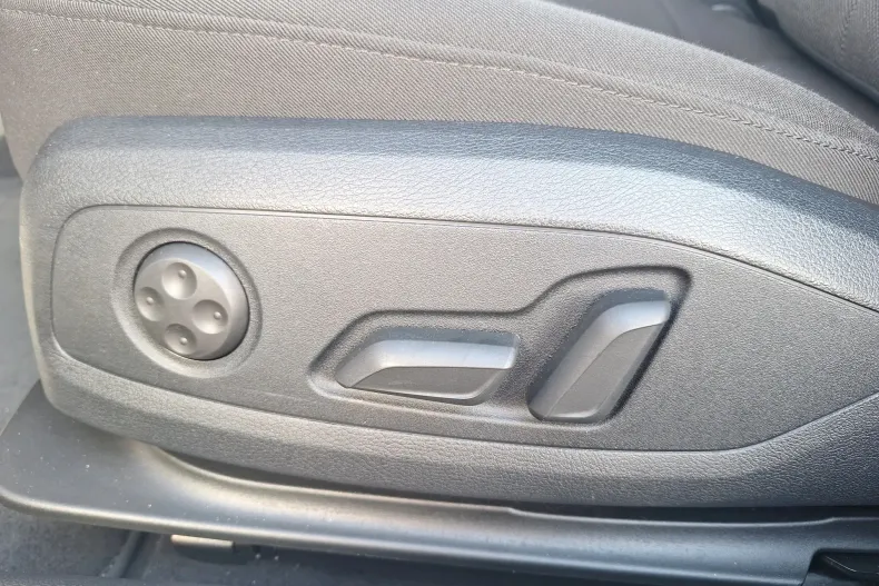 Audi A4 din 2024 cu 30.597 km - oferta AUD191726 - foto 13