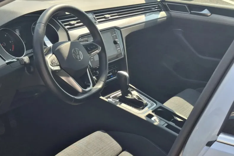 Volkswagen Passat din 2022 cu 84.840 km - oferta VOL191727 - foto 12