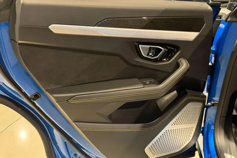 Lamborghini Urus din 2020 cu 81.000 km - oferta LAM191729 - foto 31