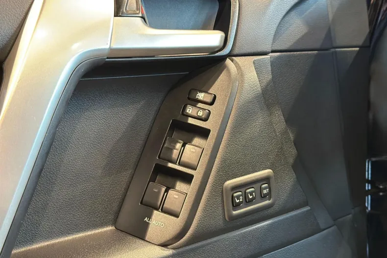 Toyota Land Cruiser din 2023 cu 40.000 km - oferta TOY191731 - foto 23