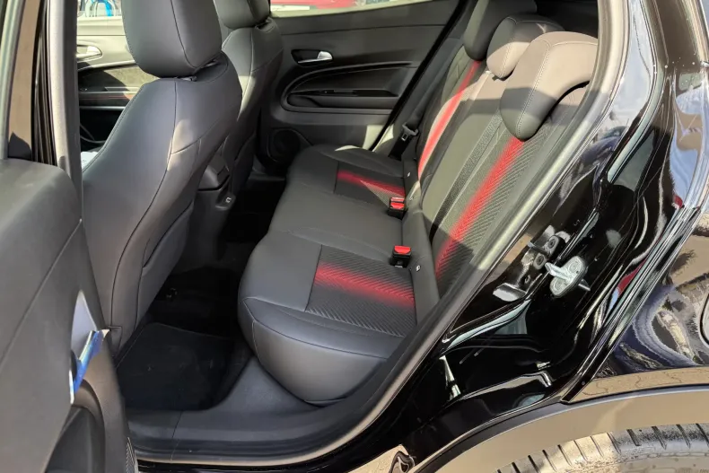 Alfa Romeo Junior din 2026 cu 1 km - oferta ALF191734 - foto 26