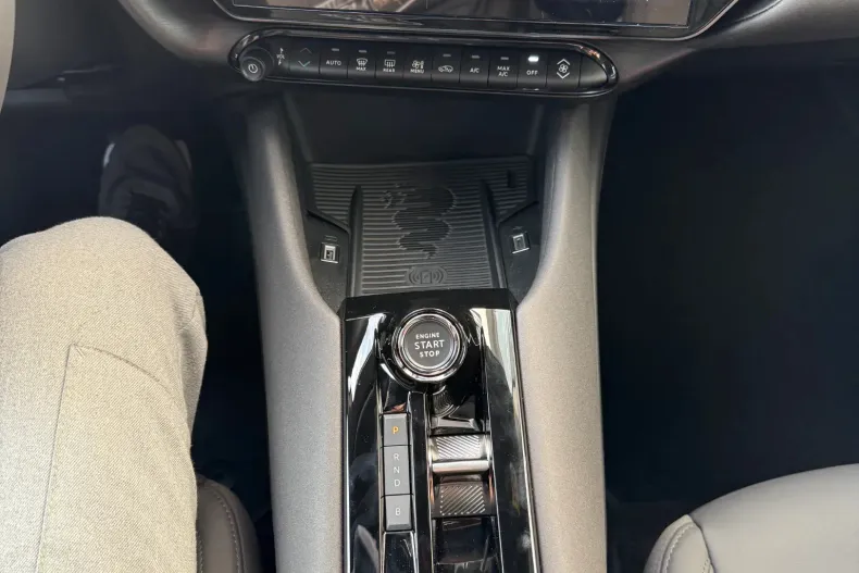 Alfa Romeo Junior din 2026 cu 1 km - oferta ALF191734 - foto 30