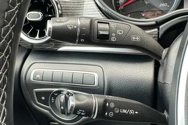 Mercedes-Benz V din 2020 cu 137.150 km - oferta MER191747 - foto 34