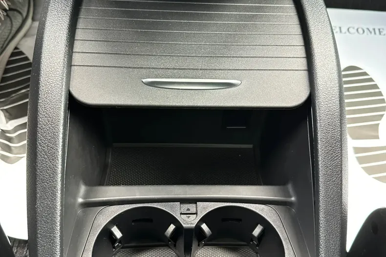 Mercedes-Benz V din 2020 cu 137.150 km - oferta MER191747 - foto 36