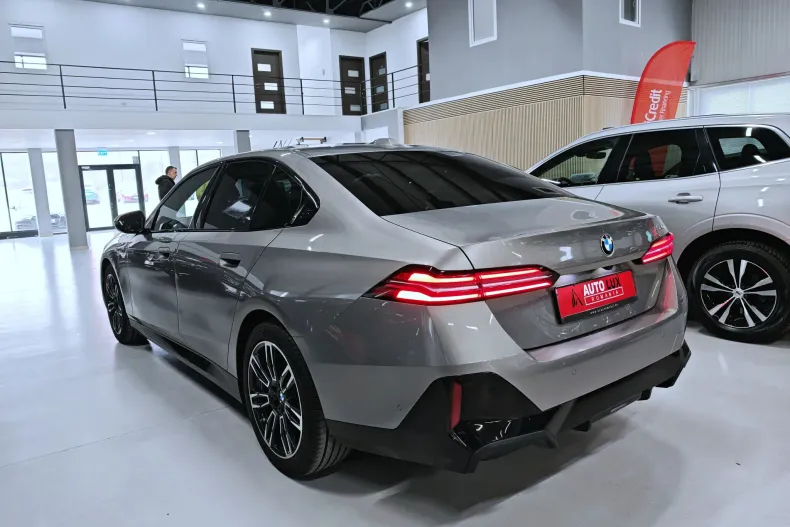 BMW Seria 5 din 2025 cu 5.977 km - oferta BMW191757 - foto 5