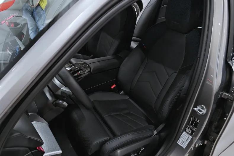 BMW Seria 5 din 2025 cu 5.977 km - oferta BMW191757 - foto 8