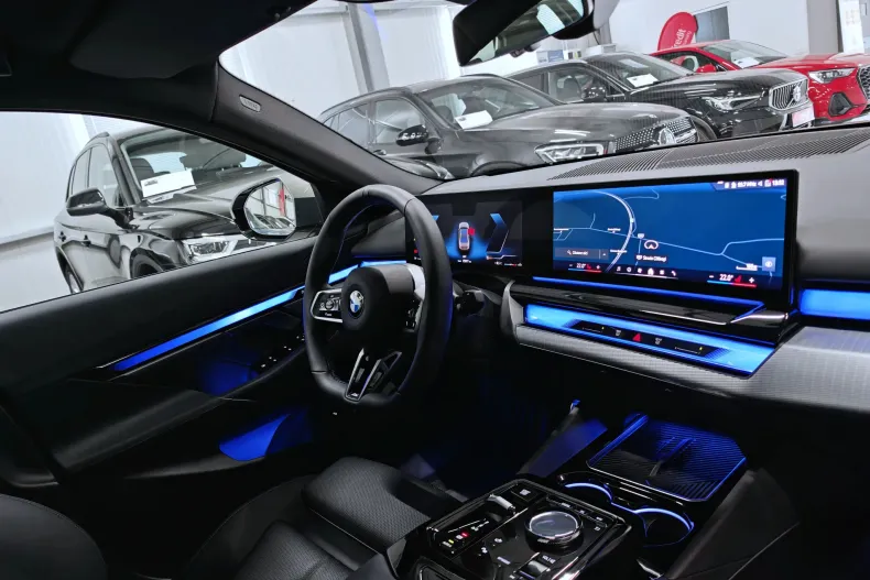 BMW Seria 5 din 2025 cu 5.977 km - oferta BMW191757 - foto 9