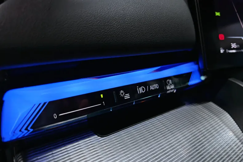 BMW Seria 5 din 2025 cu 5.977 km - oferta BMW191757 - foto 31