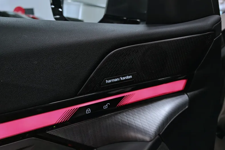 BMW Seria 5 din 2025 cu 5.977 km - oferta BMW191757 - foto 33