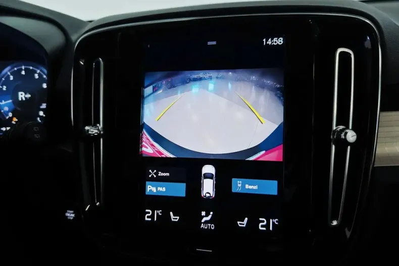 Volvo XC40 din 2020 cu 120.096 km - oferta VOL191761 - foto 10